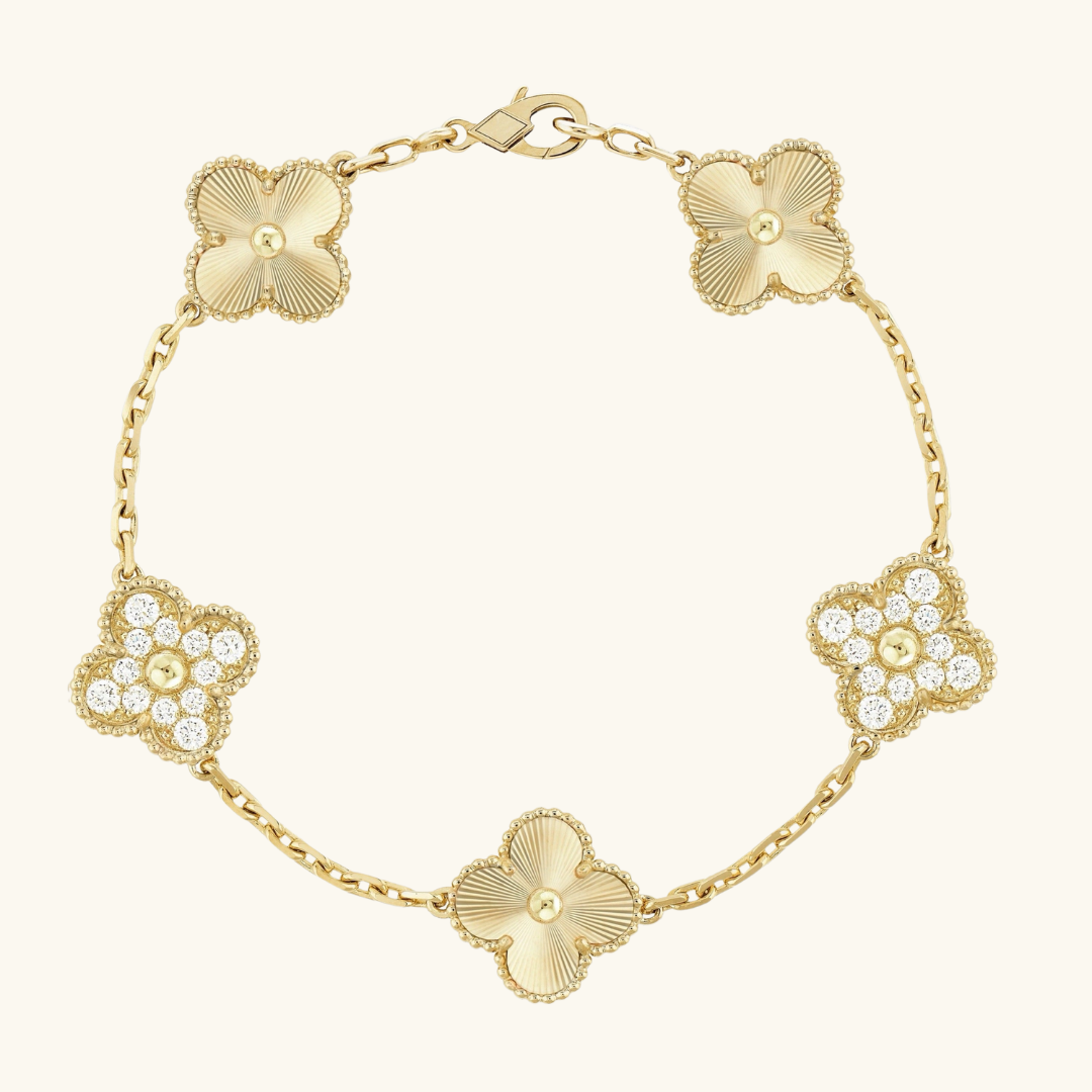 CLOVER | Golden Guilloché Bracelet Prestige