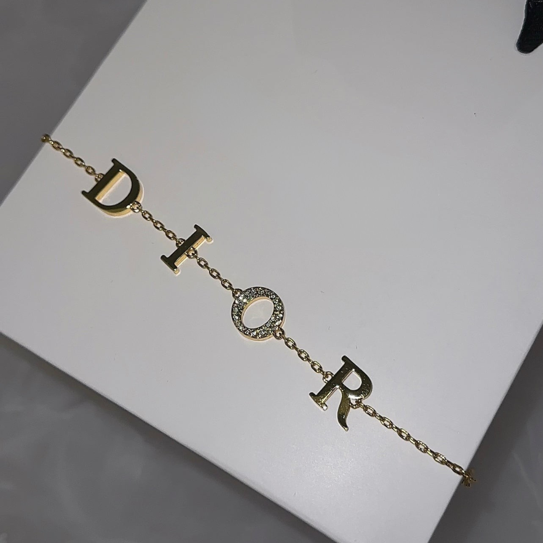EXCLUSIVE | DR Bracelet Gold